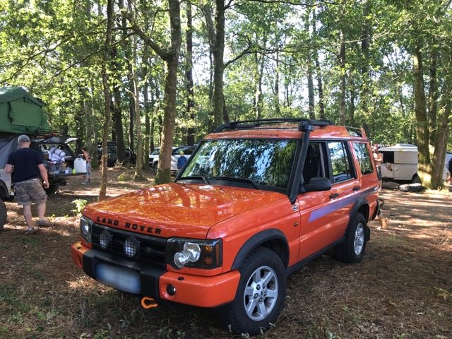 Land Rover Discovery Orange